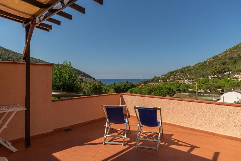 Apartment with Sea View image 4