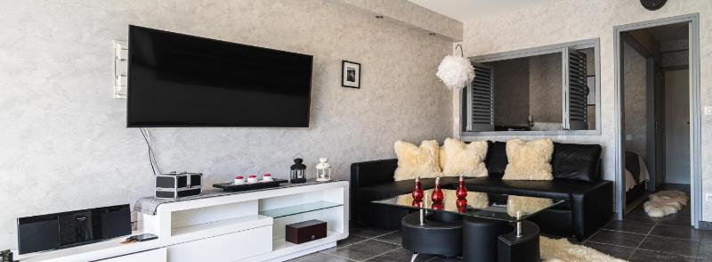 Beach side Helio ground floor apartment with attached garage in the Naturist Village - image 14