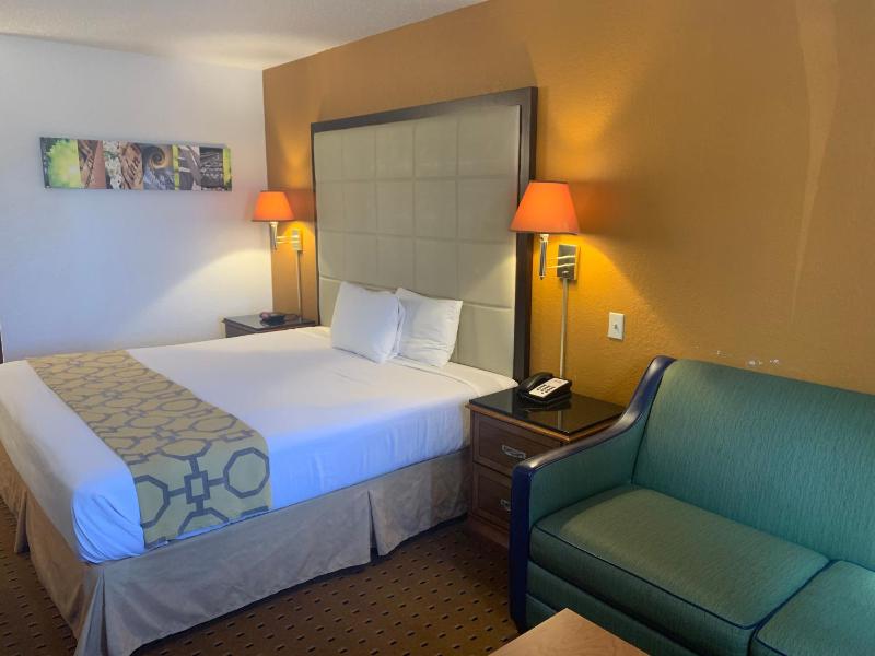 King Room - Non-Smoking image 3