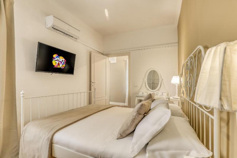 ATRHOME penthouse Frattina Images