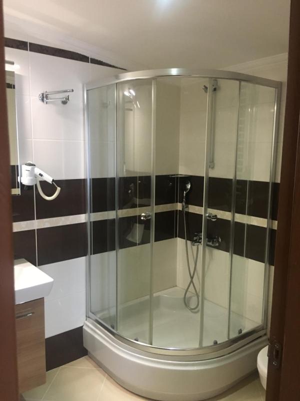 Standard Double or Twin Room image 1