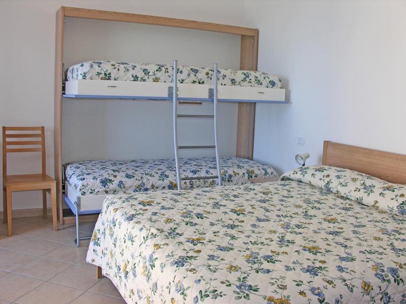 Studio Apartment with Sea View image 4