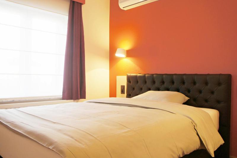 Single Room image 3