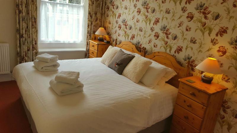Dorchester House - image 5