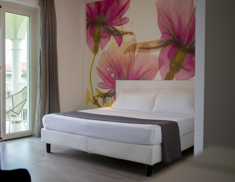 Smeraldo Suites & Spa - image 24