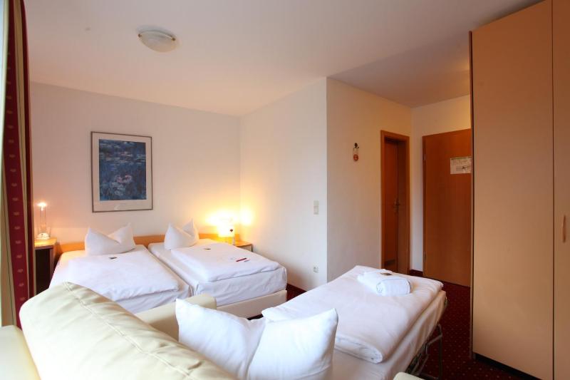 Quadruple Room image 1