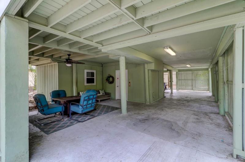 Bungalow image 1