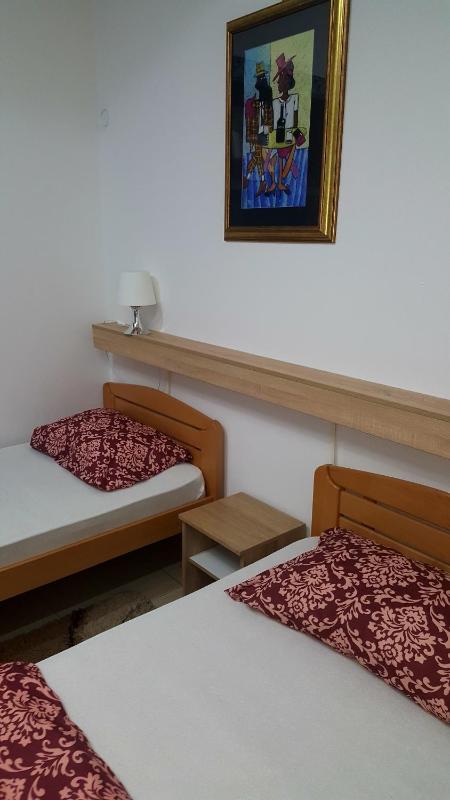 Twin Room image 2
