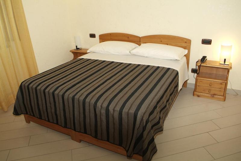 Double or Twin Room image 3