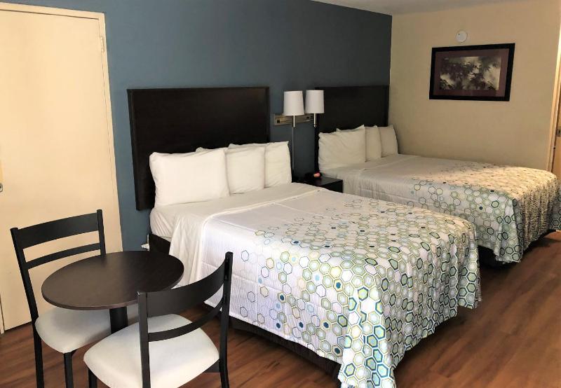  Studio Room with Two Queen Beds Disability Access Non-Smoking image 4
