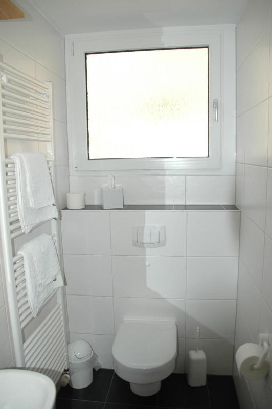 Double Room image 4