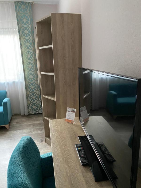 Two-Room Triple Room image 4