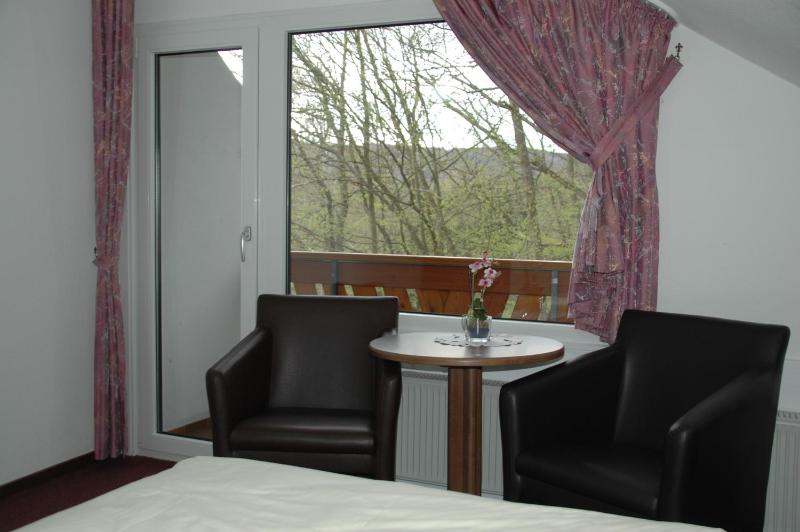 Double Room with Balcony image 2