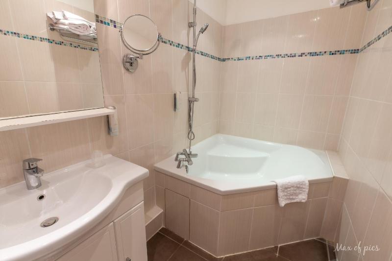 Junior Suite image 3
