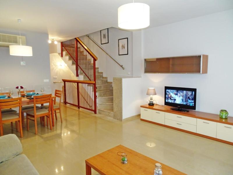 Deluxe Bungalow with Garden View image 2