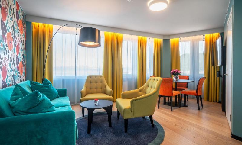 Suite image 3
