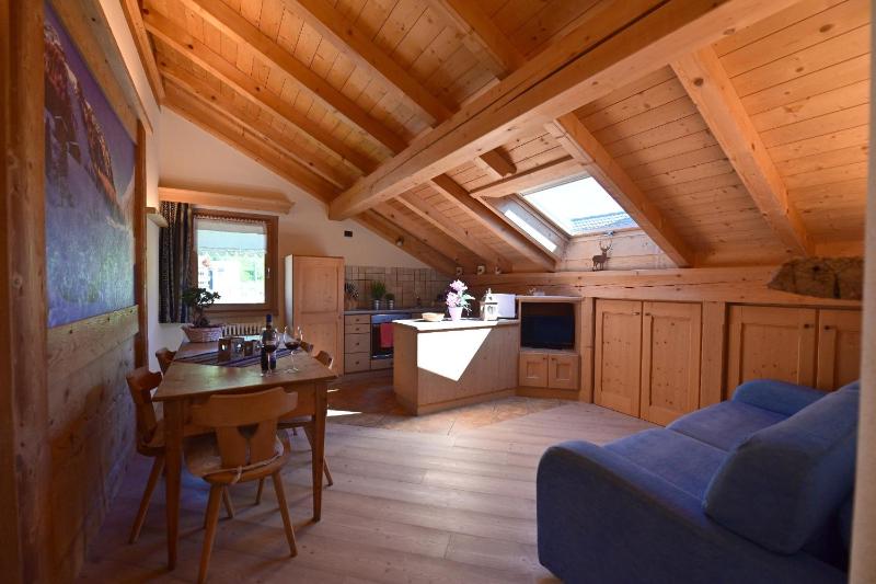 Two-Bedroom House image 4