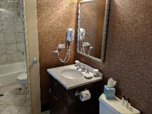 Room #32393507 image 3
