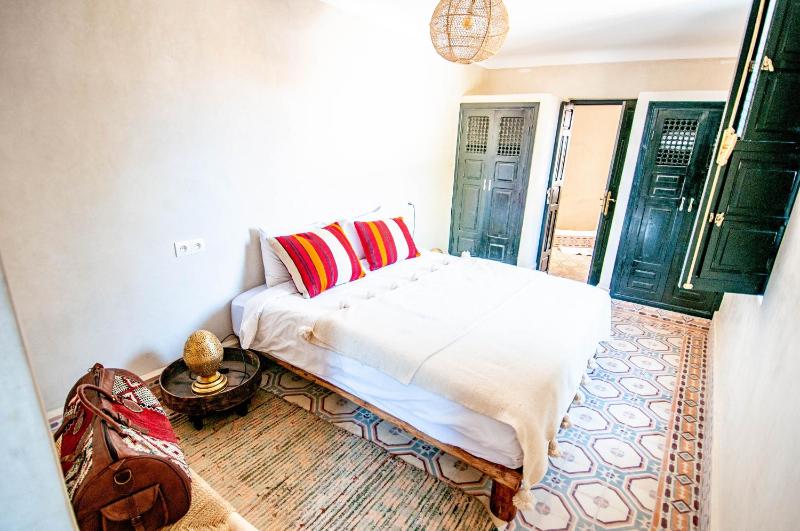 Riad Makila - image 7