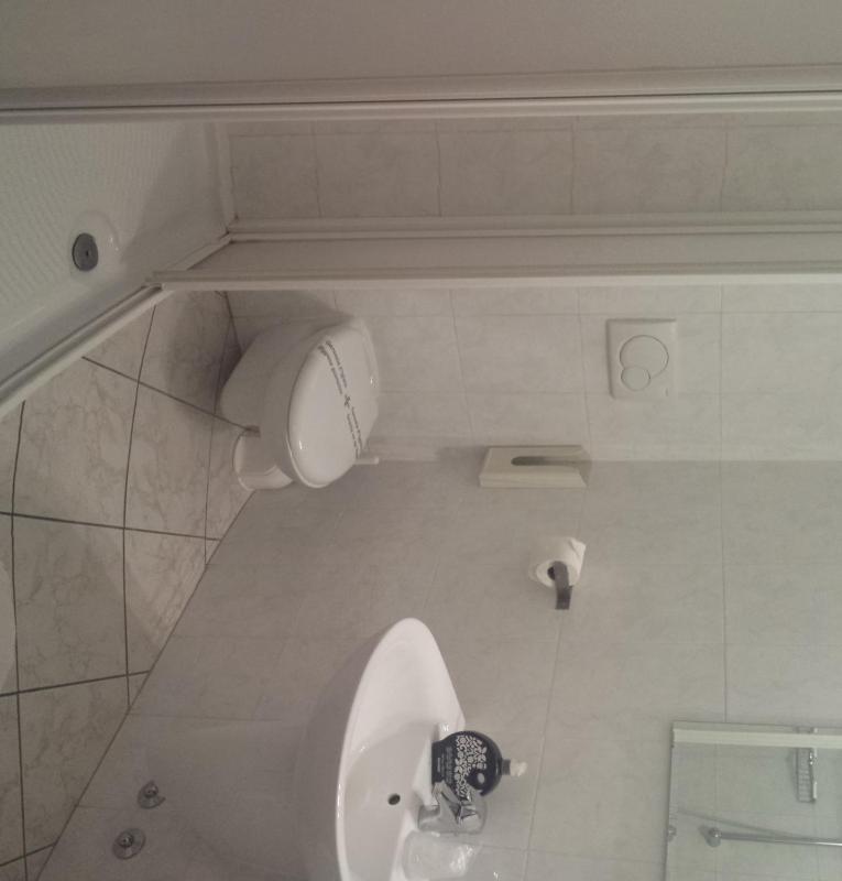 Double or Twin Room image 3