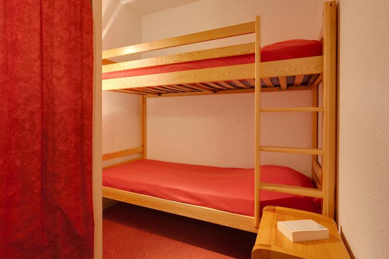 One-Bedroom Apartment image 4