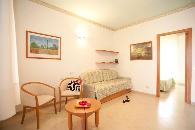Quadruple Room image 4