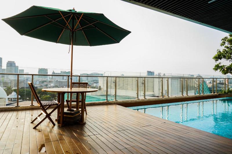 Cozy Stay @ Strategic Place 2BR Menteng Park Apartment By Travelio - image 16