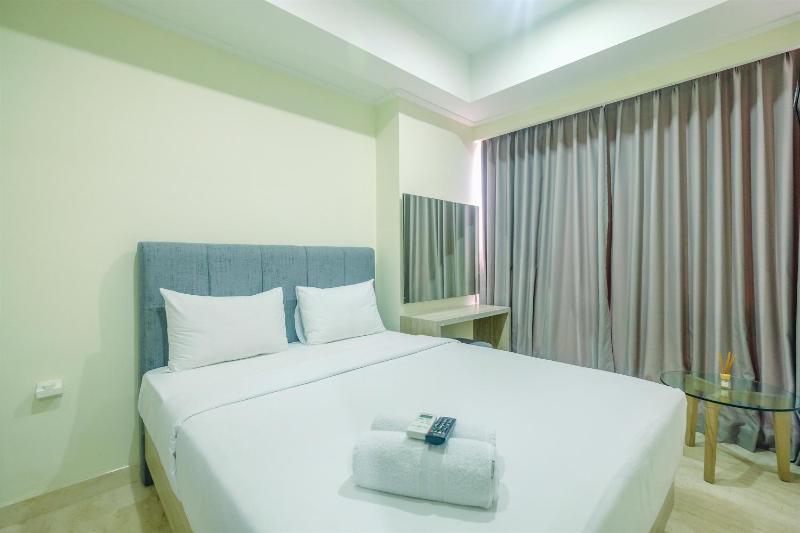 Cozy Stay @ Strategic Place 2BR Menteng Park Apartment By Travelio - image 3