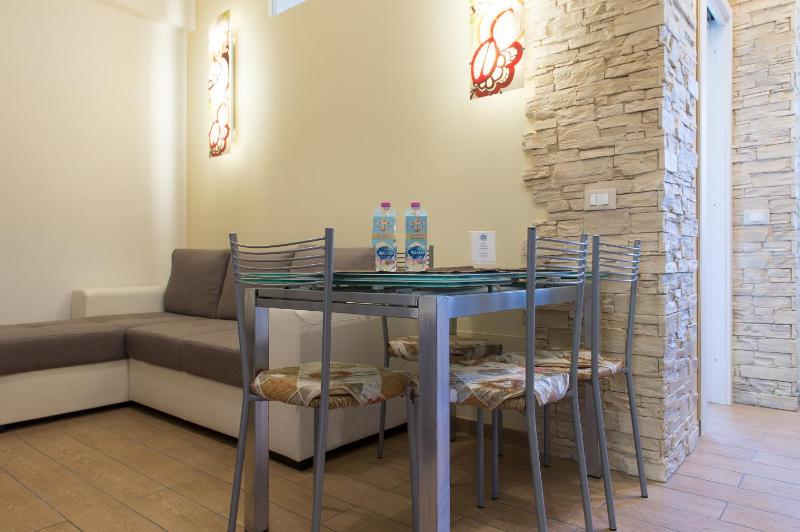 One-Bedroom Apartment image 1