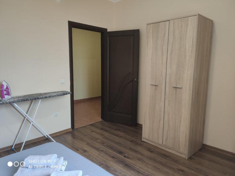 One-Bedroom Apartment image 4
