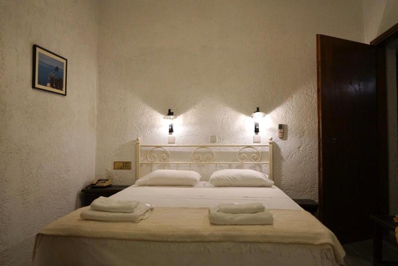 Double Room with Balcony and Sea View image 1