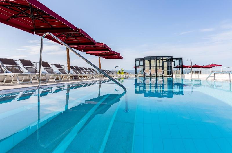 Hotel Plaža Duće - image 22