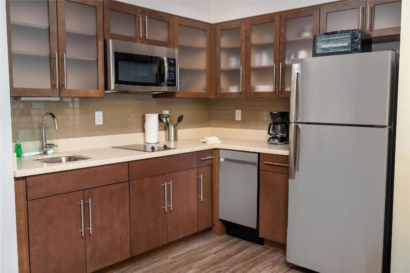 King Studio Suite image 3