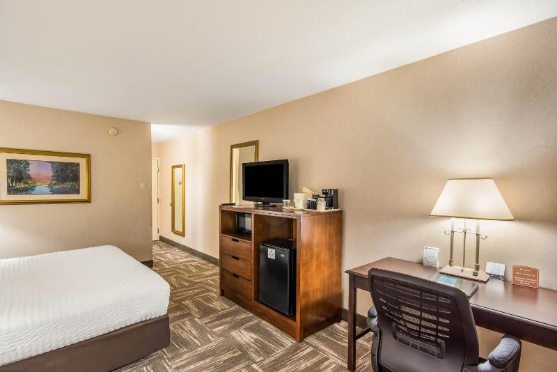 King Room - Non-Smoking image 3