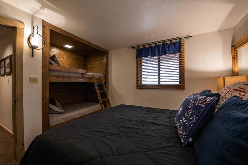 Two-Bedroom Apartment image 4