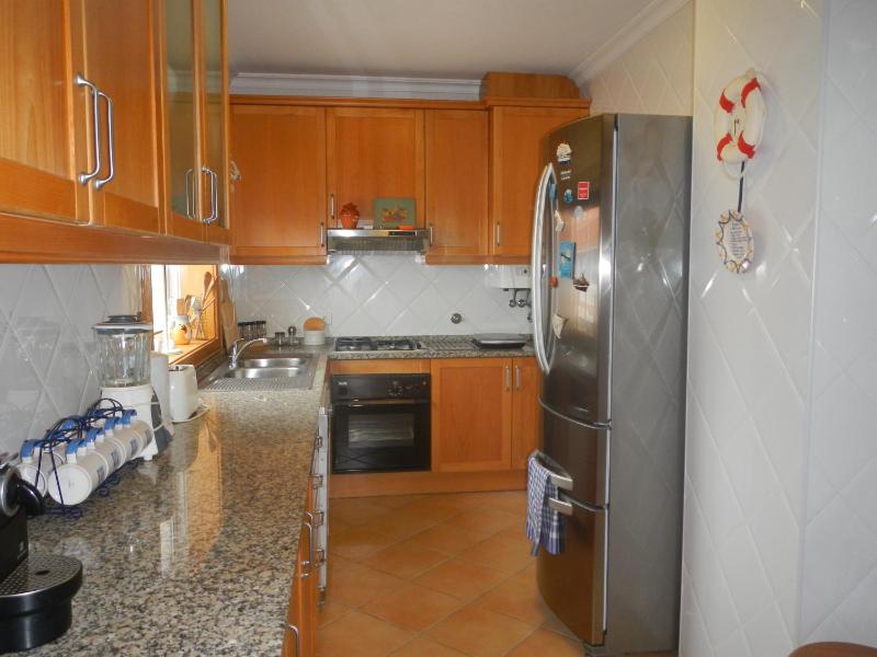 Three-Bedroom Apartment with Terrace image 4