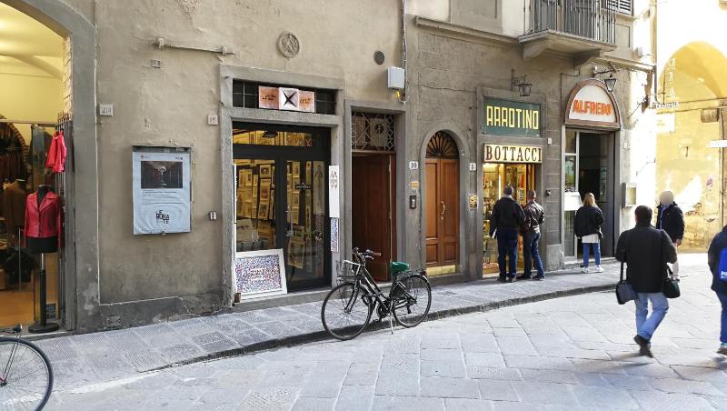 Double Room with Private External Bathroom image 2