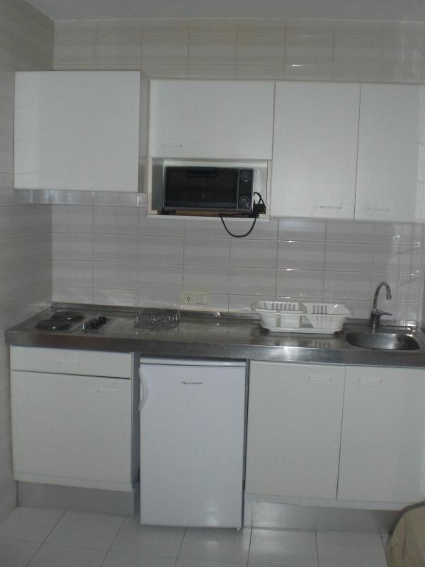 One-Bedroom Apartment image 4