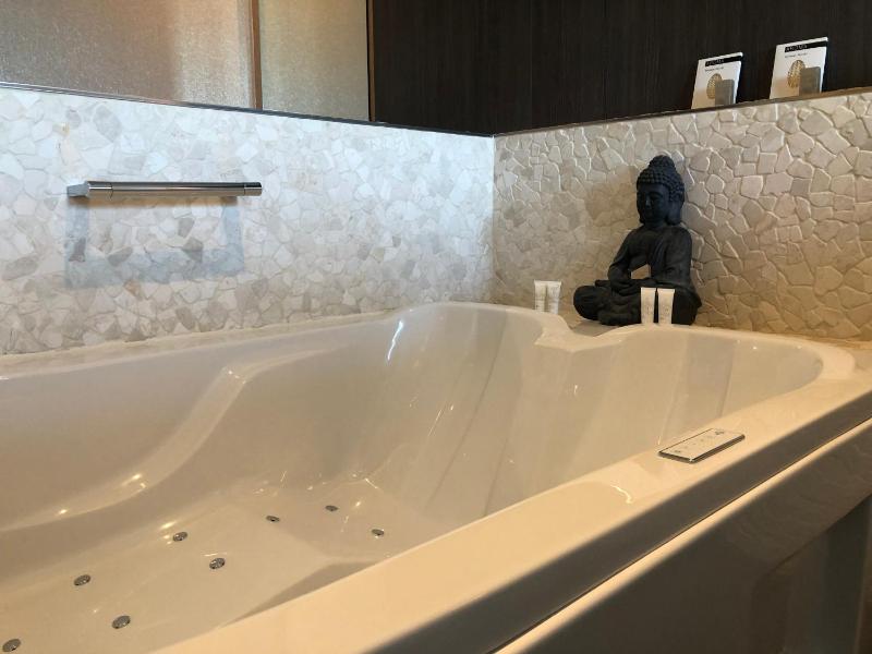 Suite image 1