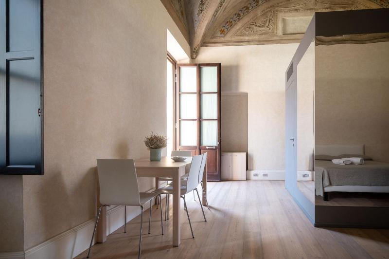 Deluxe Studio image 3