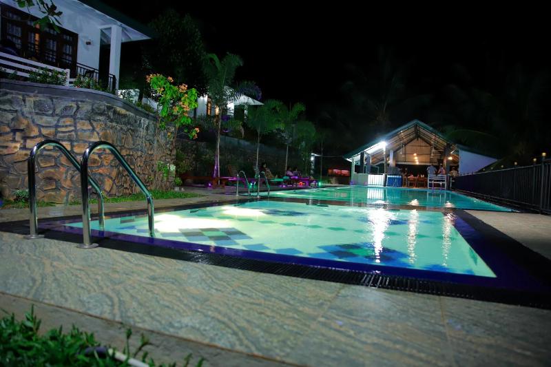 Hill View Resort - image 20