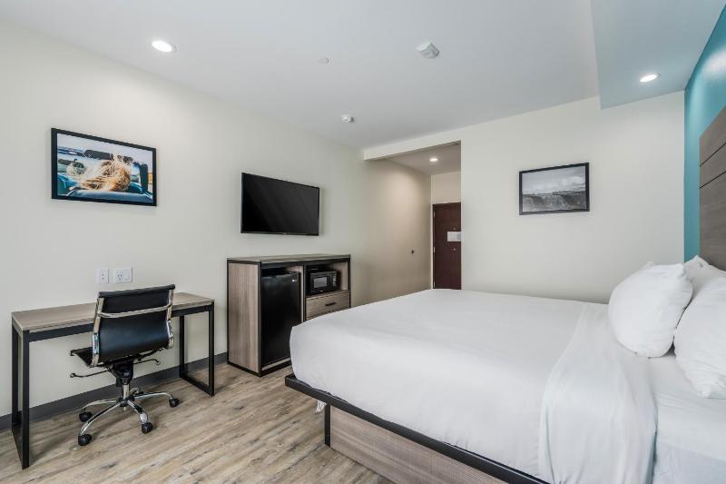 King Room image 4