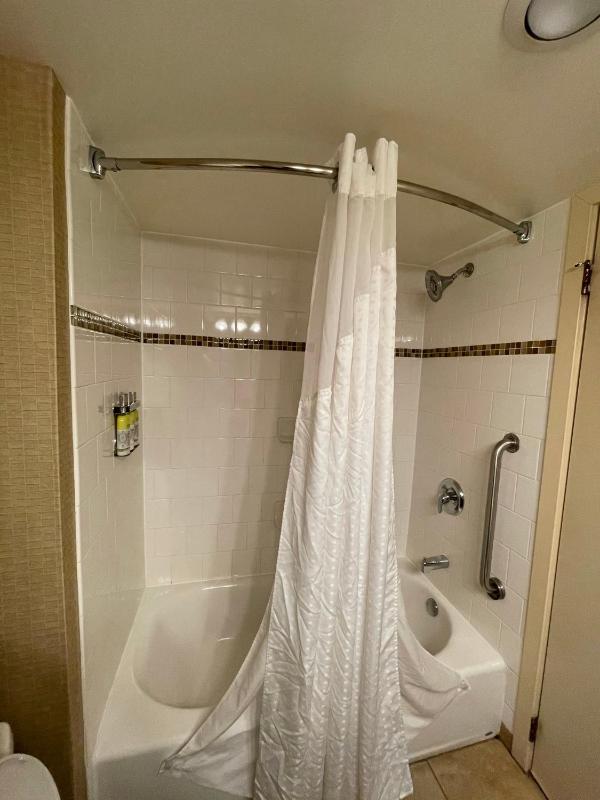 Queen Room with Two Queen Beds and River View - Non-Smoking image 1