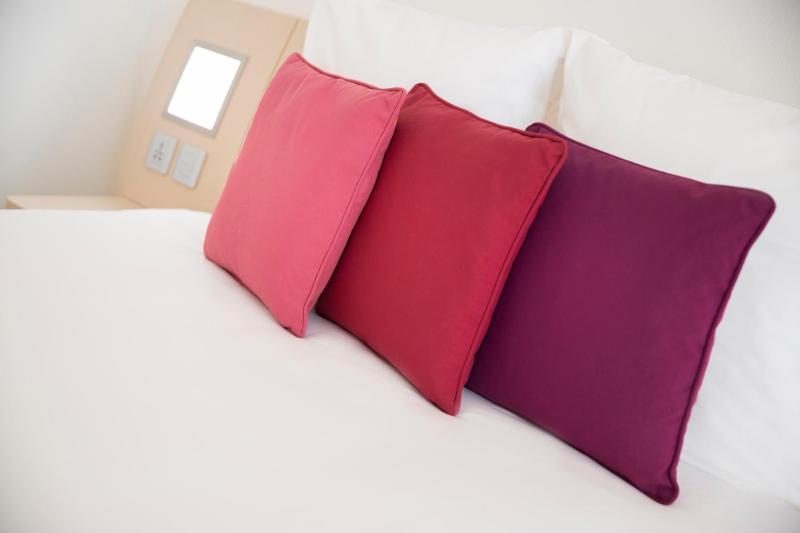 Suite - Lounge Access image 3