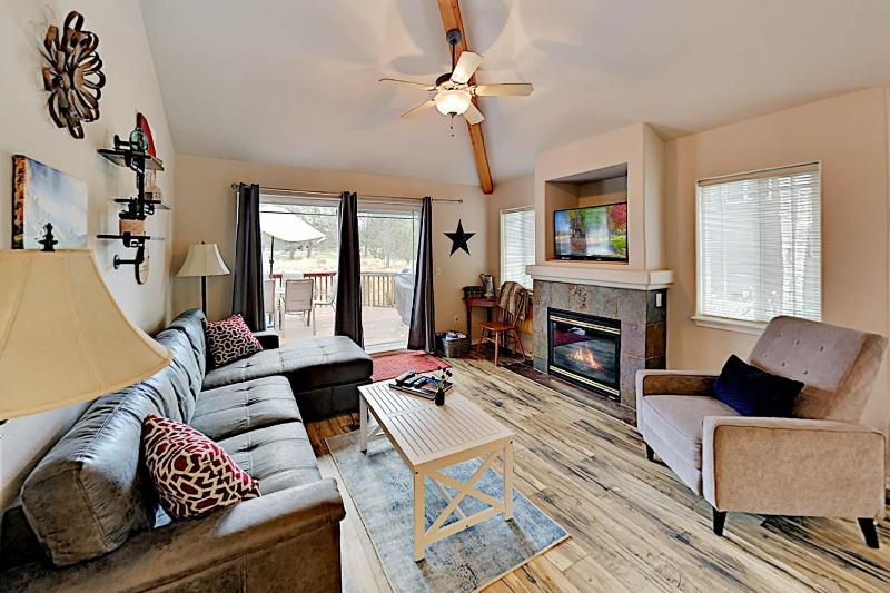 Three-Bedroom Townhouse image 3