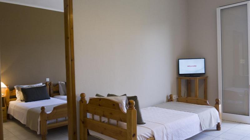 Classic Family Apartment with Garden View (3 - 4 Adults) image 4