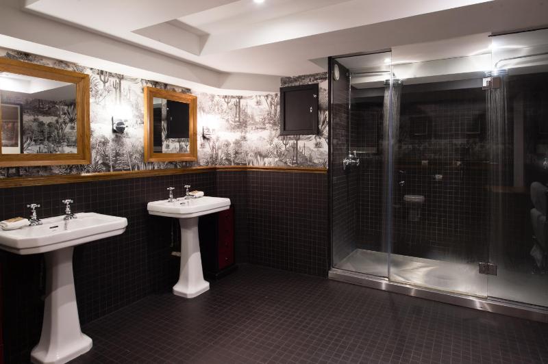 Suite image 2