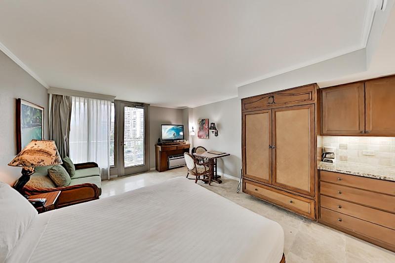 Studio Apartment image 1