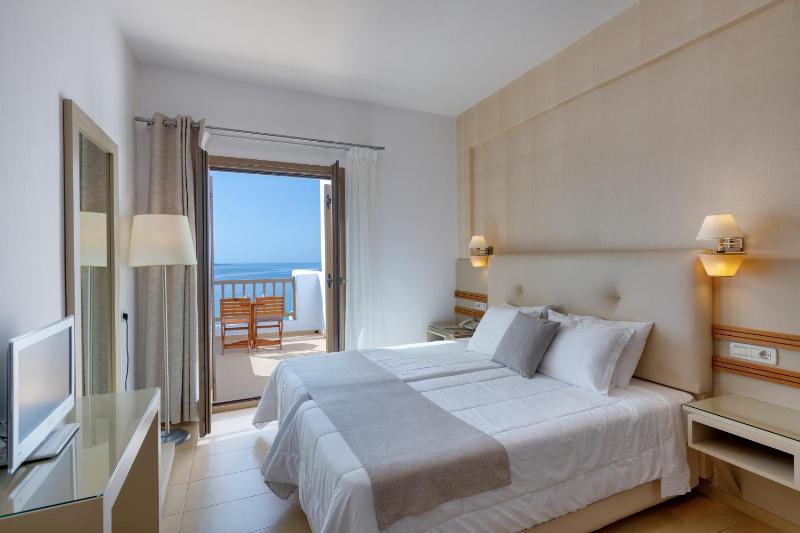 Suite with Sea View image 1