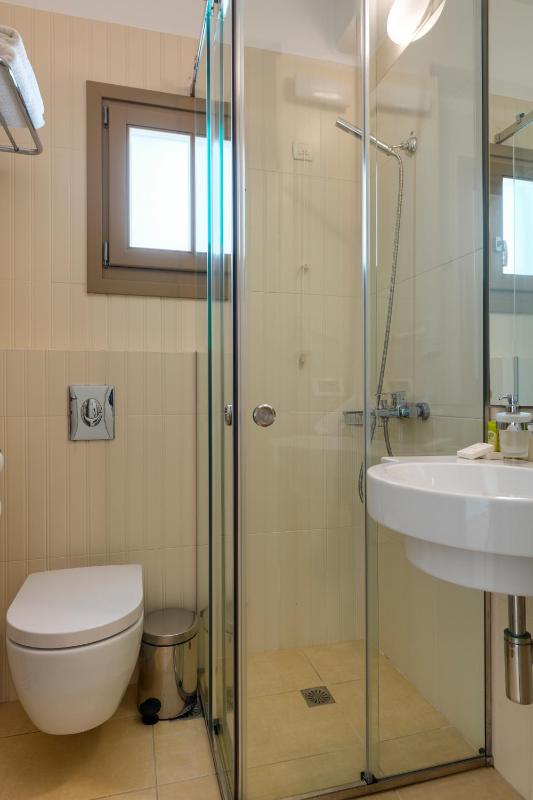Suite with Sea View image 2